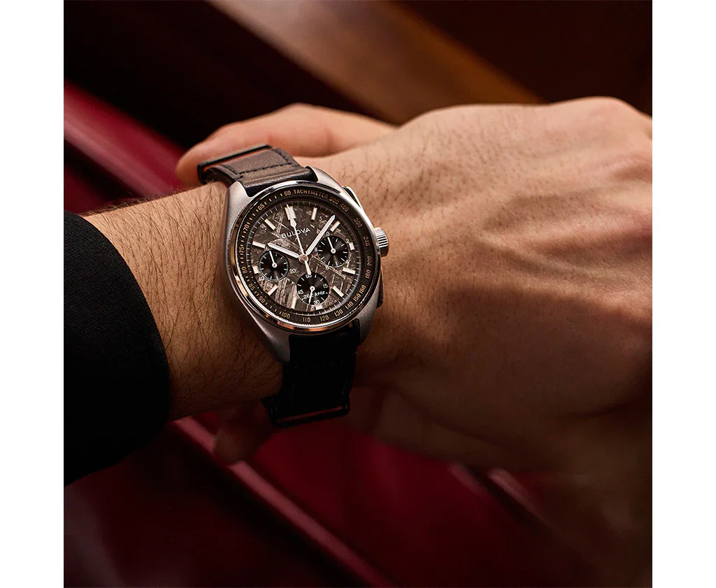 96A312 Reloj Bulova Lunar Pilot de hombre pulsera de cuero - Image 6