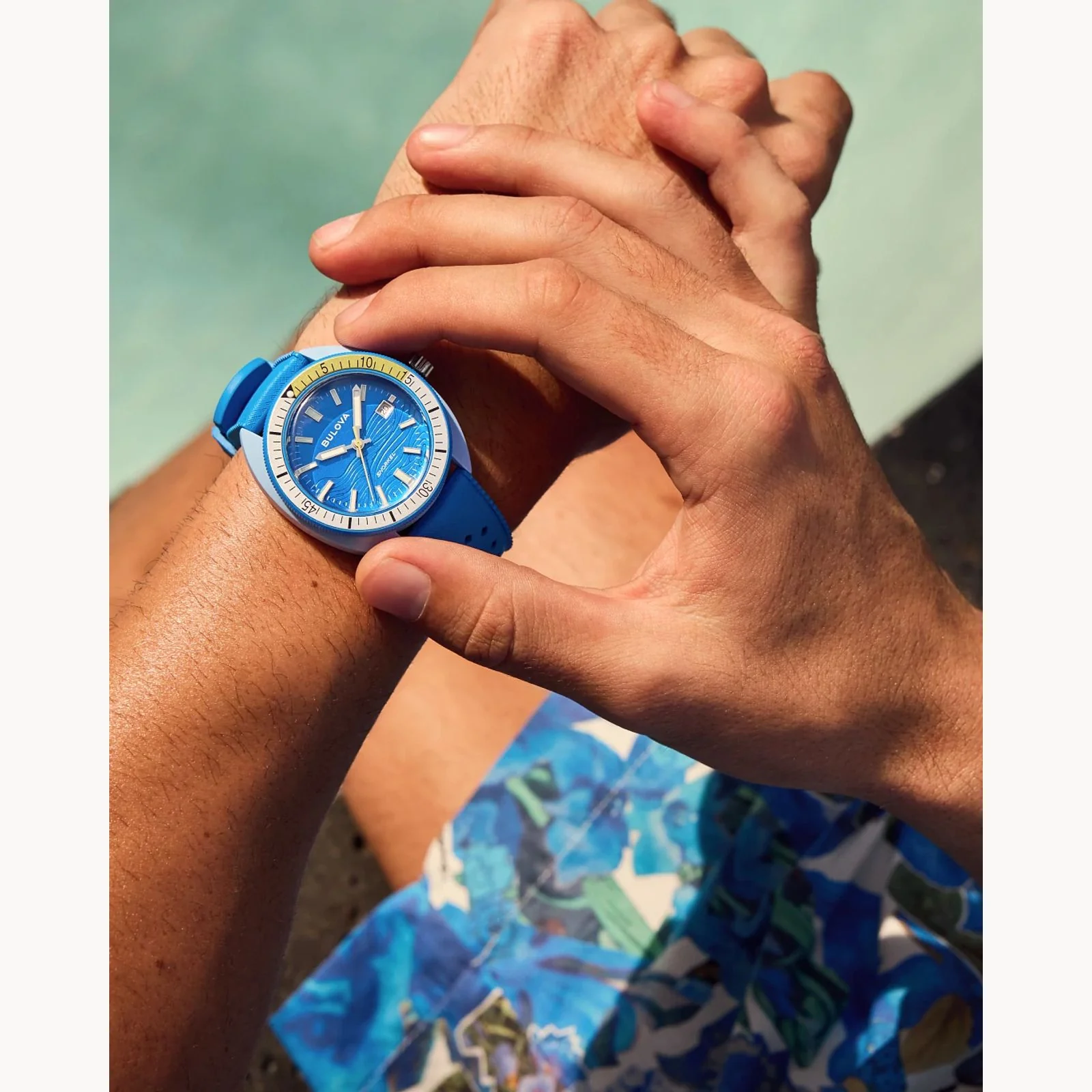 98B445 Reloj Bulova Snorkel de hombre correa de resina 41mm - Image 3