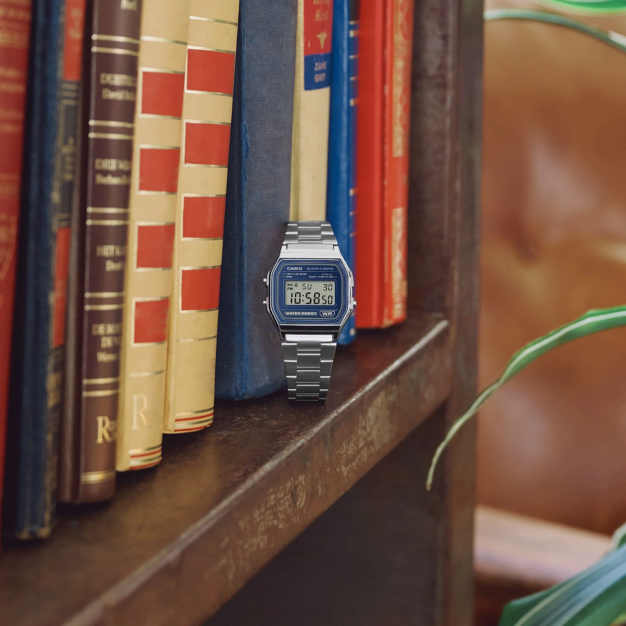 A158WEA-2 Reloj Casio de hombre correa de metal digital - Image 4