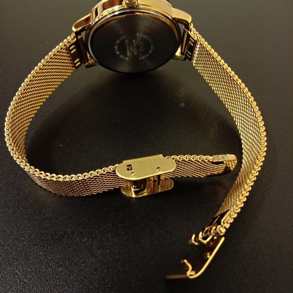 A479J001Y Reloj QQ para Mujer - Image 3