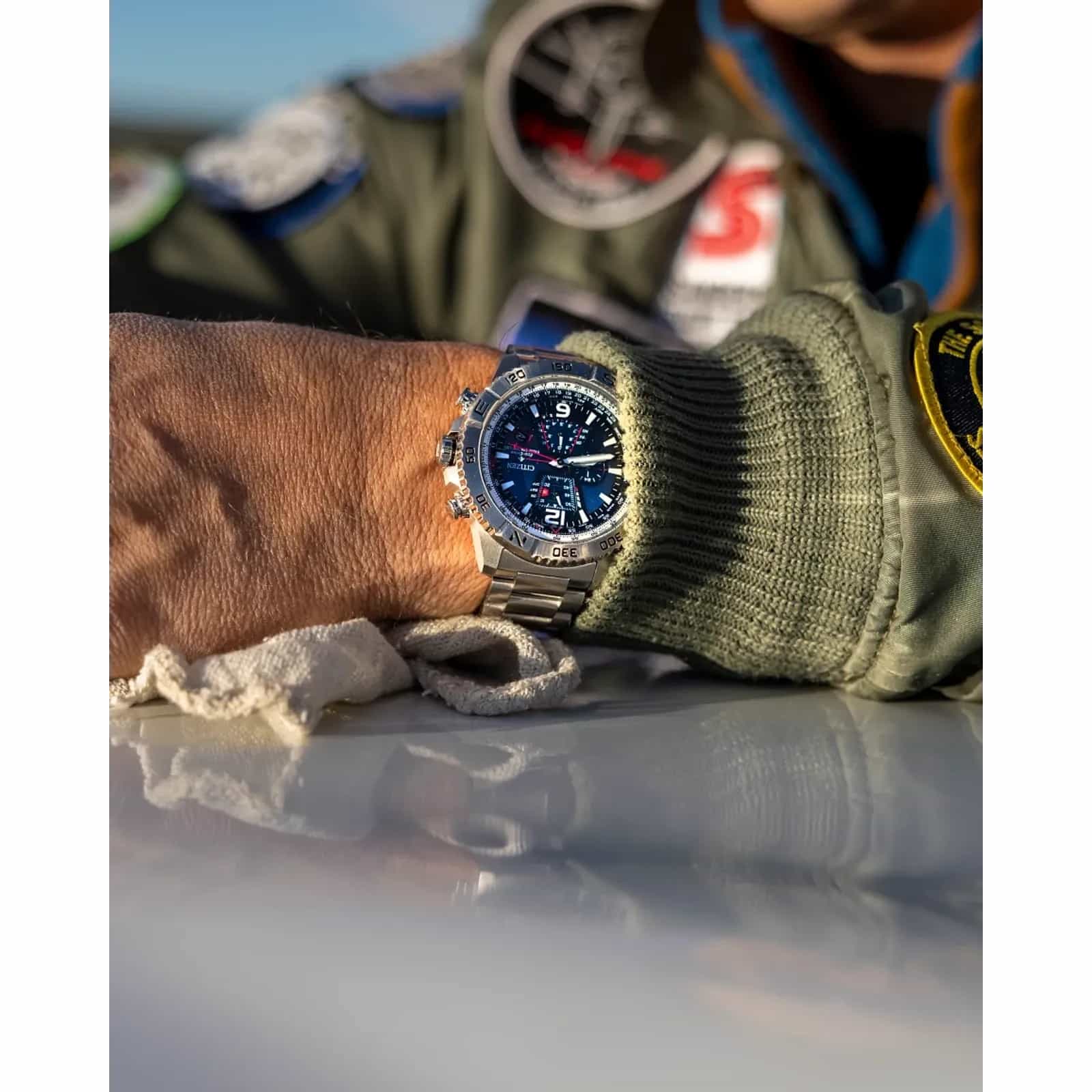 AT8220-55L Citizen Promaster Navihawk Eco-drive reloj para caballero pulsera de metal - Image 6