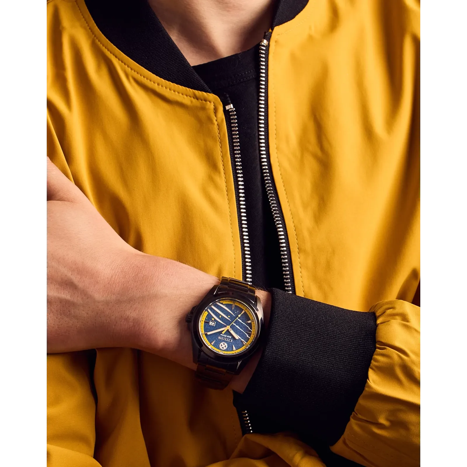 AW1435-66W Citizen Wolverine Edition Marvel Eco-drive de hombre pulsera de metal - Image 3