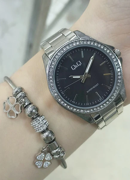 C226J202Y Reloj QQ para Mujer - Image 3