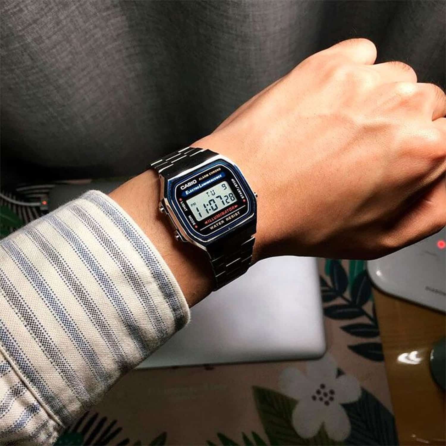 A-168WA-1 Reloj Casio Unisex, Vintage Clásico Illuminator - Image 3