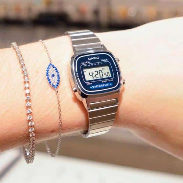 LA-670WA-2 Reloj Casio para Mujer, Vintage Clásico - Image 2