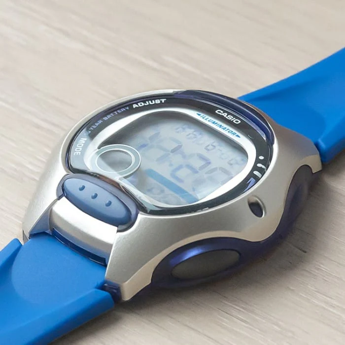 LW-200-2AV Reloj Casio Unisex - Image 4