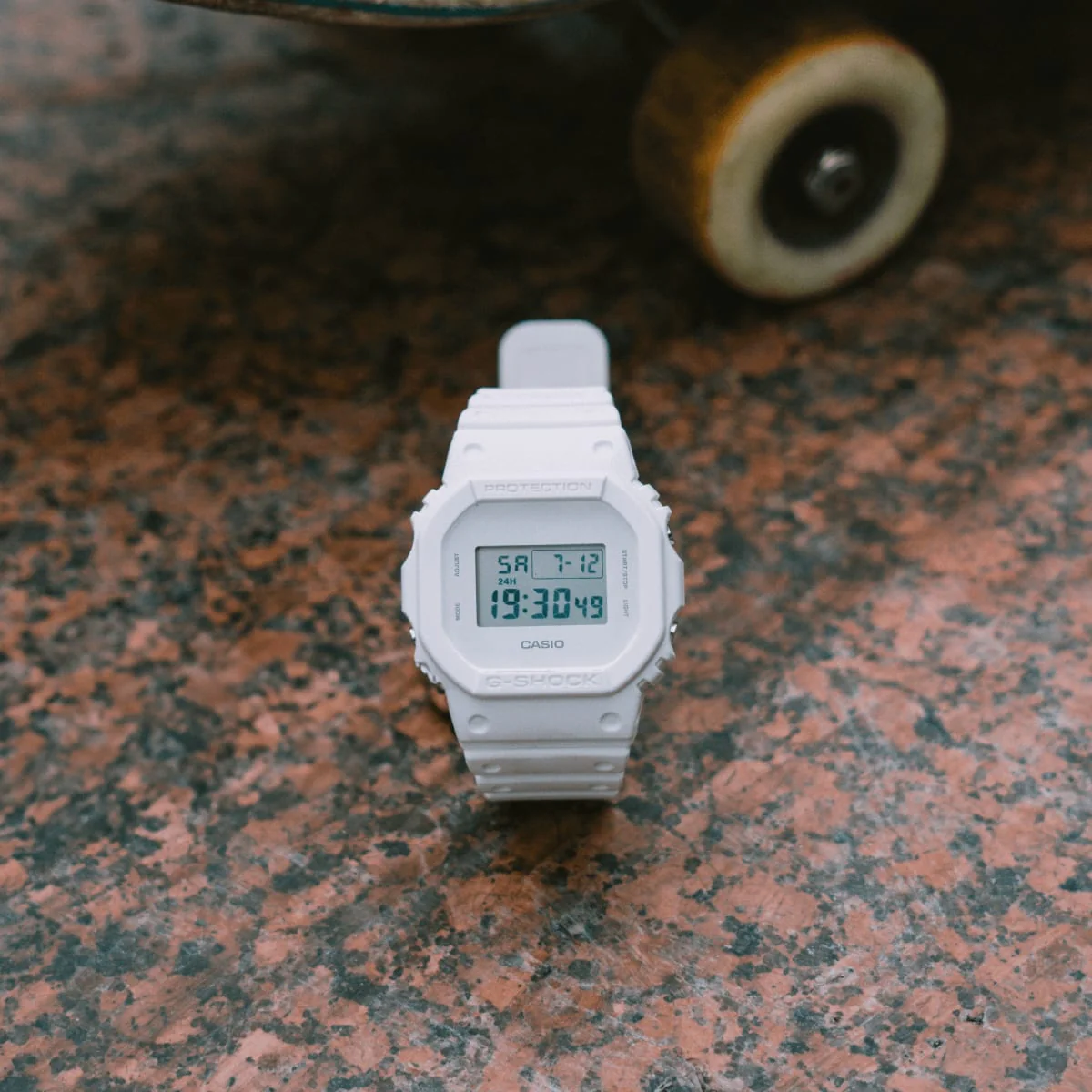 DW-5600WW-7 Reloj G-Shock de hombre correa de silicona - Image 2