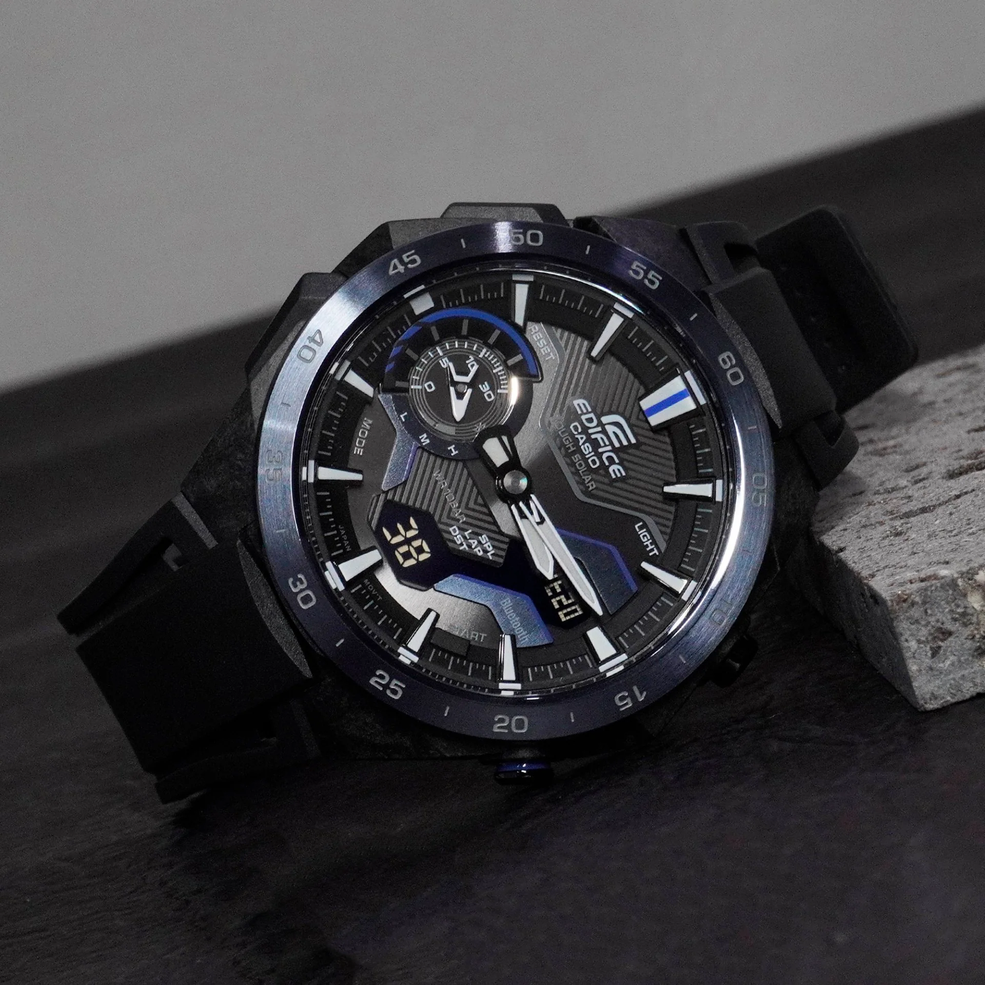 ECB-2200PB-1A Reloj Edifice Windflow de hombre banda de silicona - Image 2