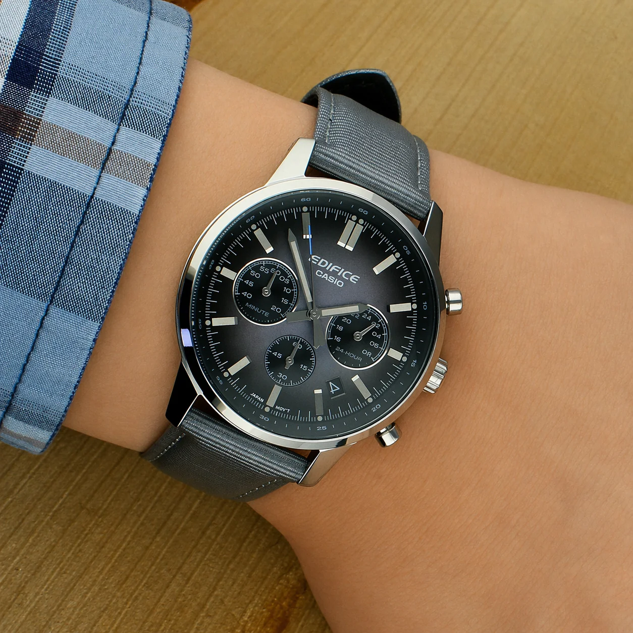 EFR-575C-8A Reloj Edifice de hombre correa de tela - Image 4