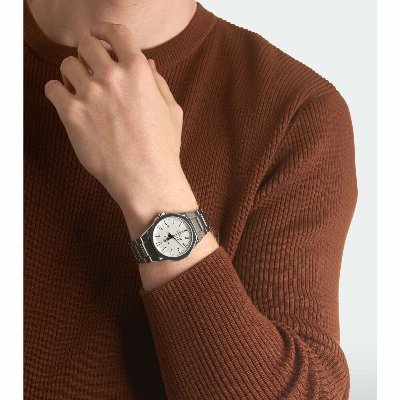 EFR-S108D-7AV Edifice Reloj para Hombre cristal zafiro - Image 3