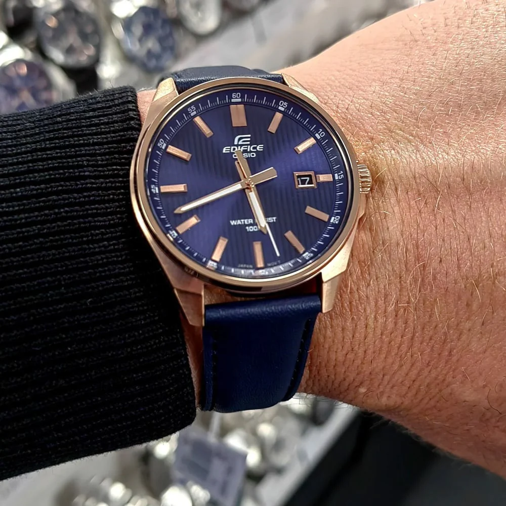 EFV-150CL-2AV Edifice Reloj para Hombre Análogo Pulsera de Cuero - Image 3