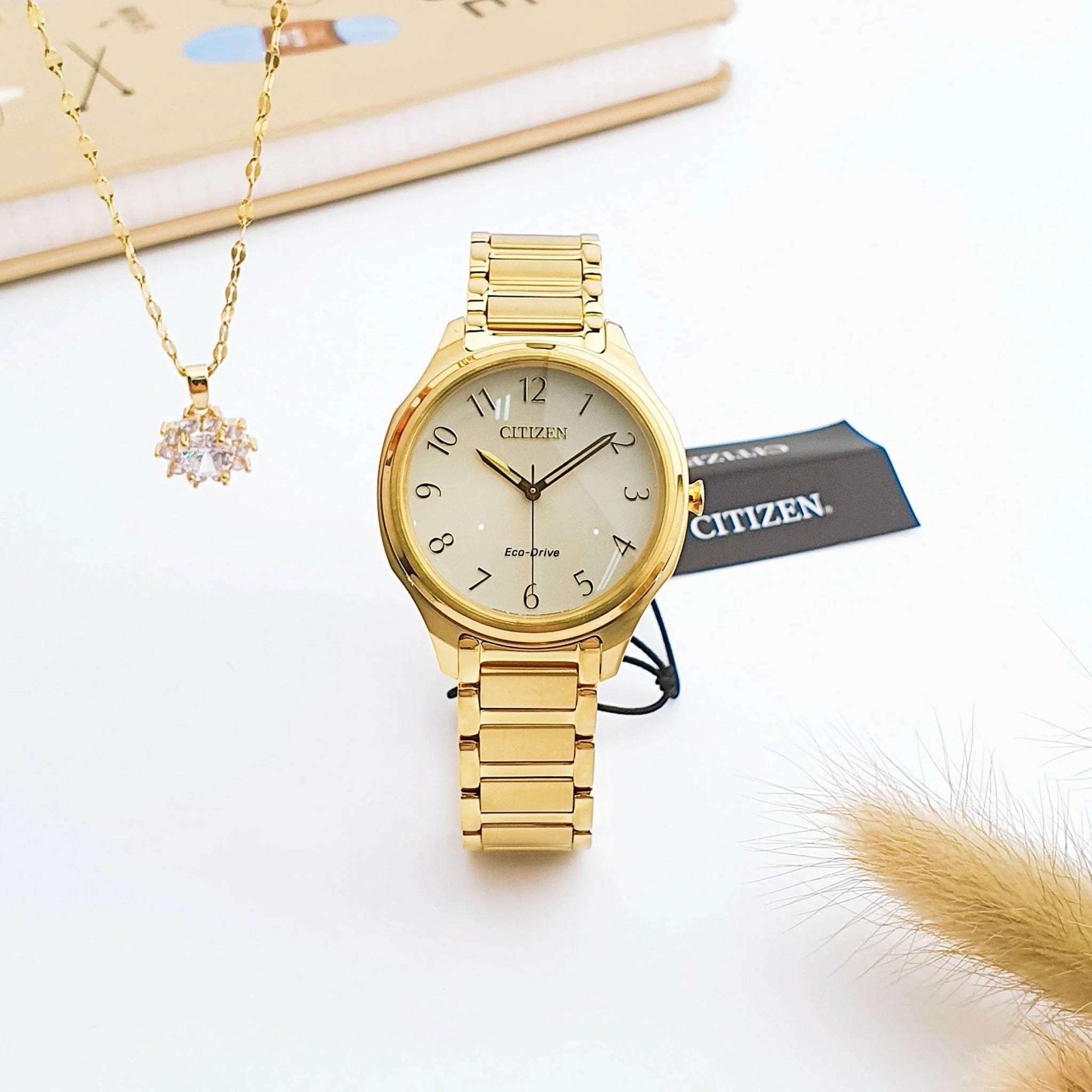 EM0752-54P Reloj Citizen Weekender de dama banda de metal Eco-drive - Image 4