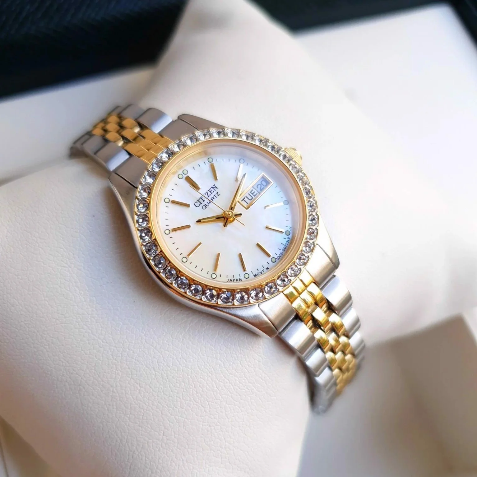 EQ0534-50D Citizen Reloj para Mujer - Image 3