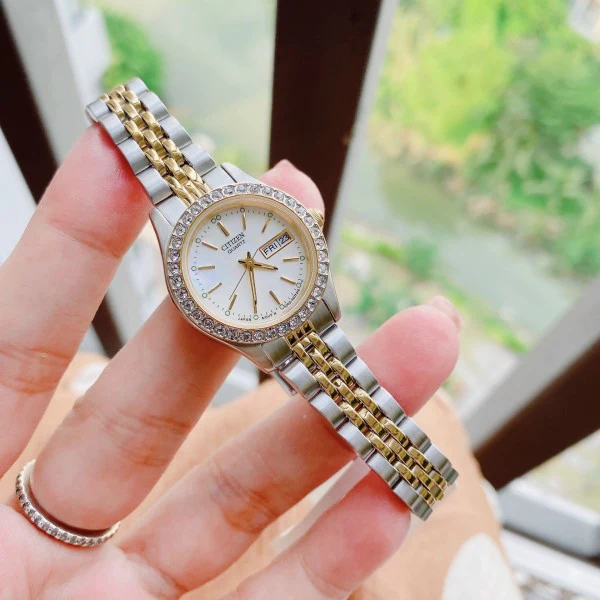 EQ0534-50D Citizen Reloj para Mujer - Image 4