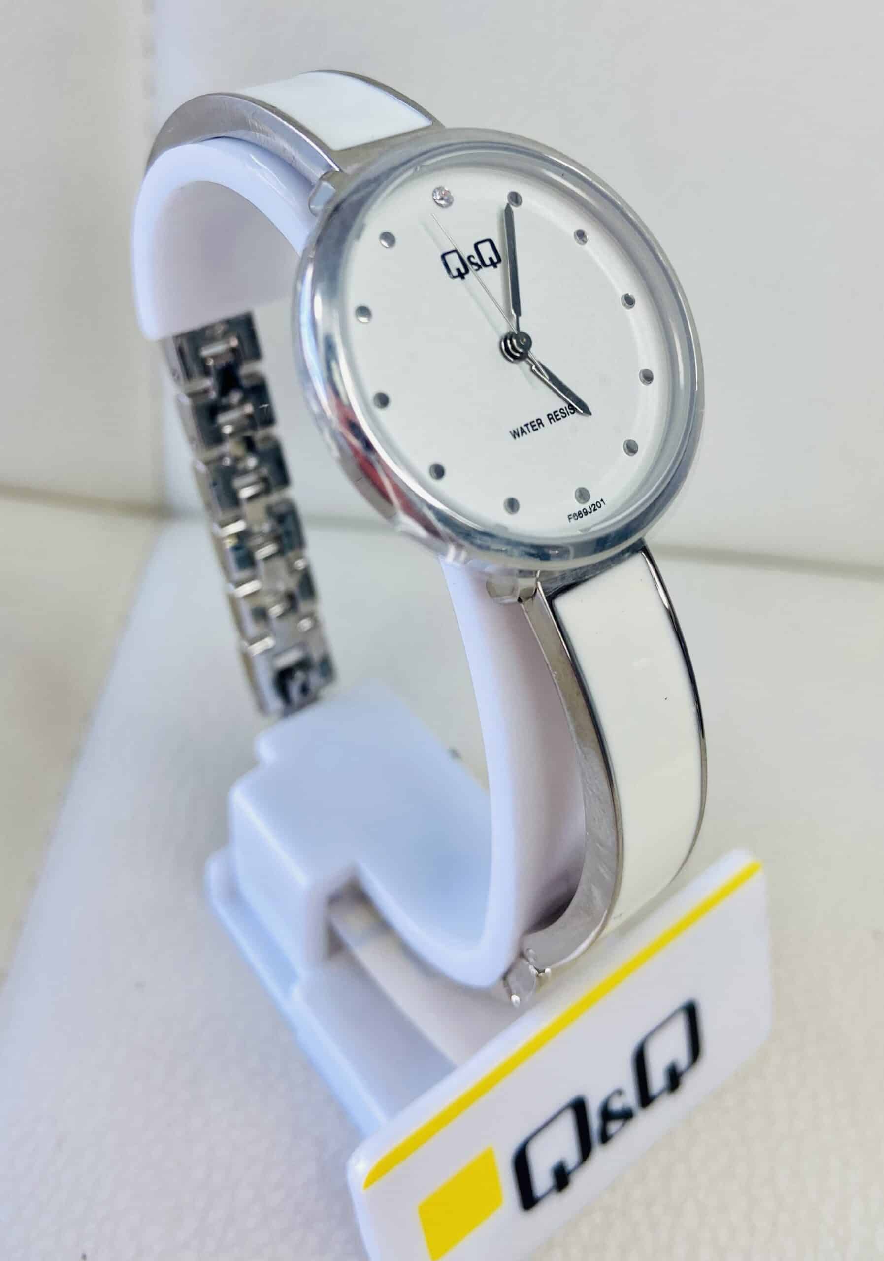 F669J201Y Reloj QQ para Mujer - Image 2