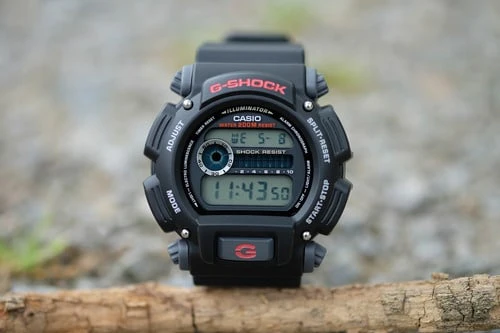 DW-9052V-1VCG Reloj G-Shock para Hombre - Image 3