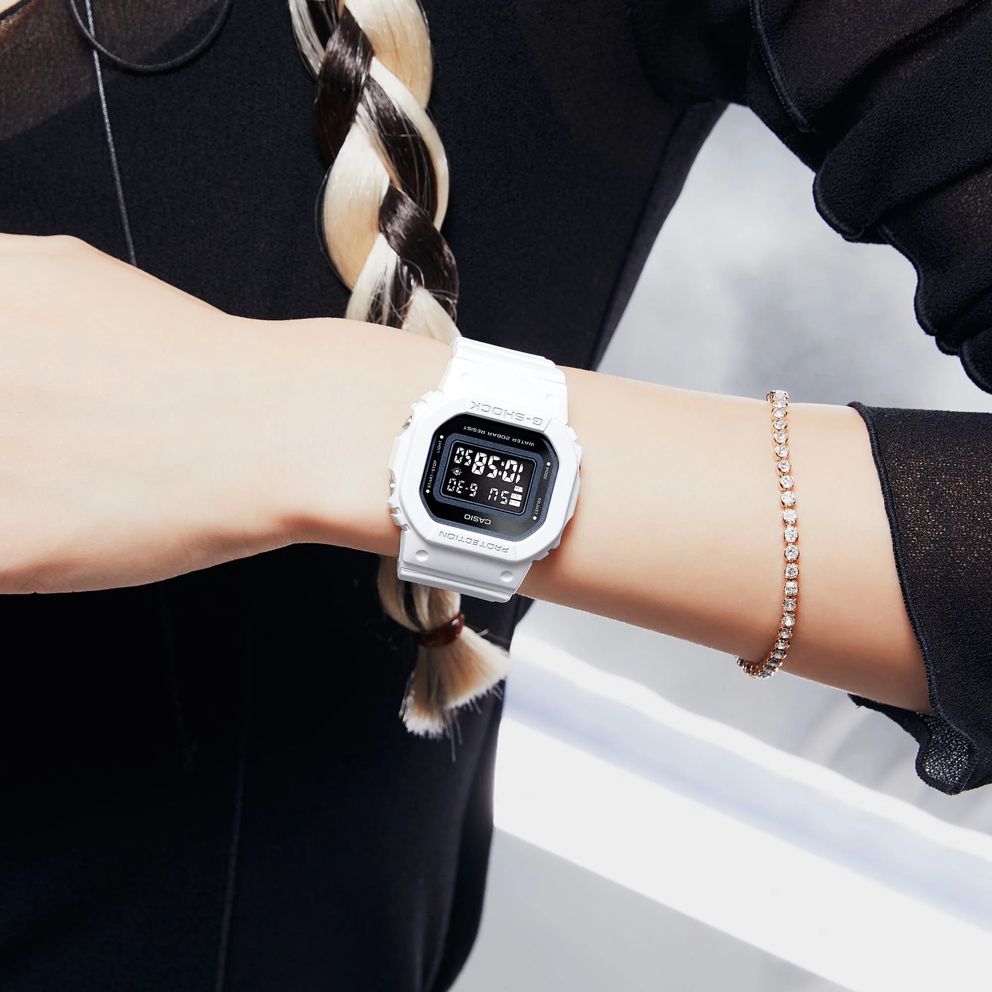 GMD-S5600-7 G-Shock Reloj para Mujer - Image 2