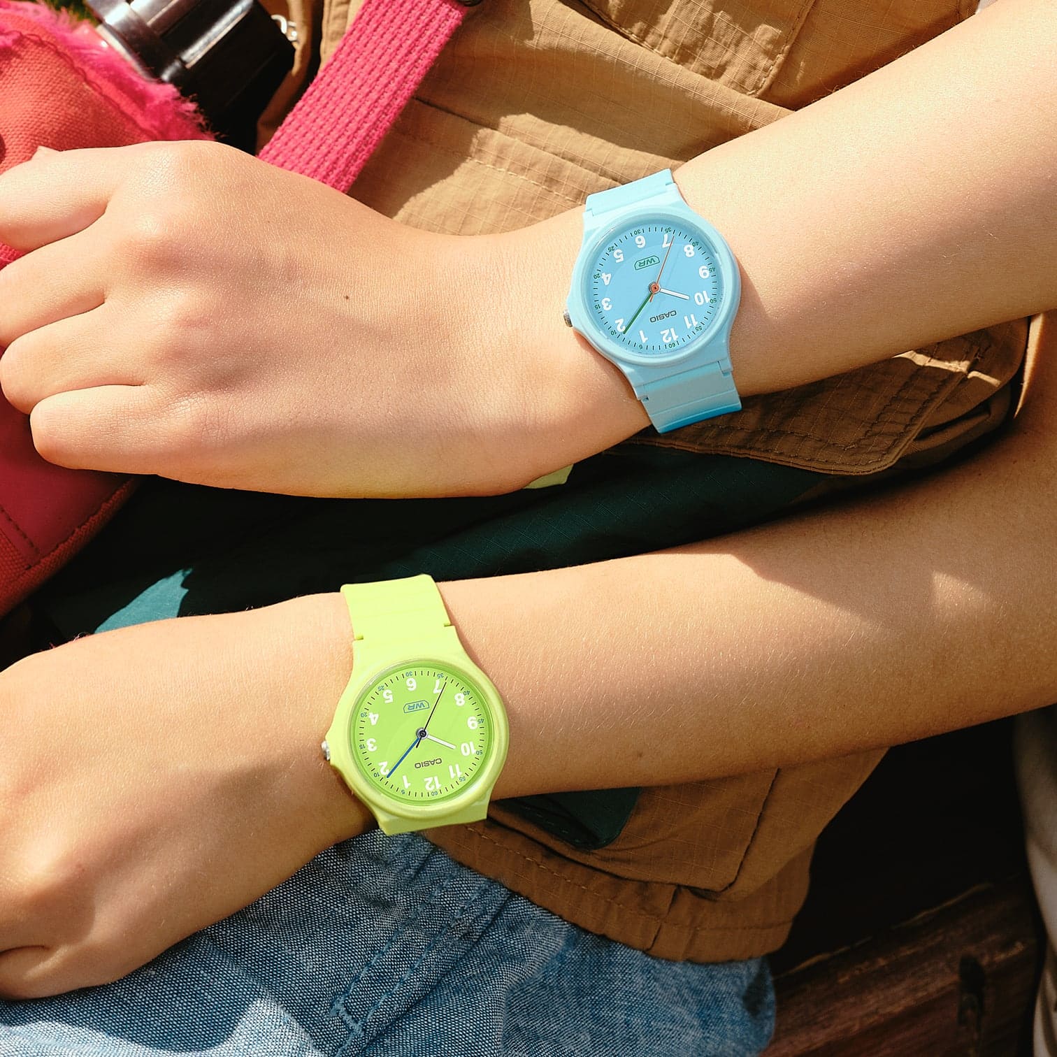LQ-24B-3B Casio Reloj para mujer pulsera de caucho - Image 3