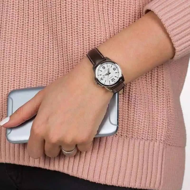 LTP-1314L-7AV Reloj Casio para Mujer - Image 2