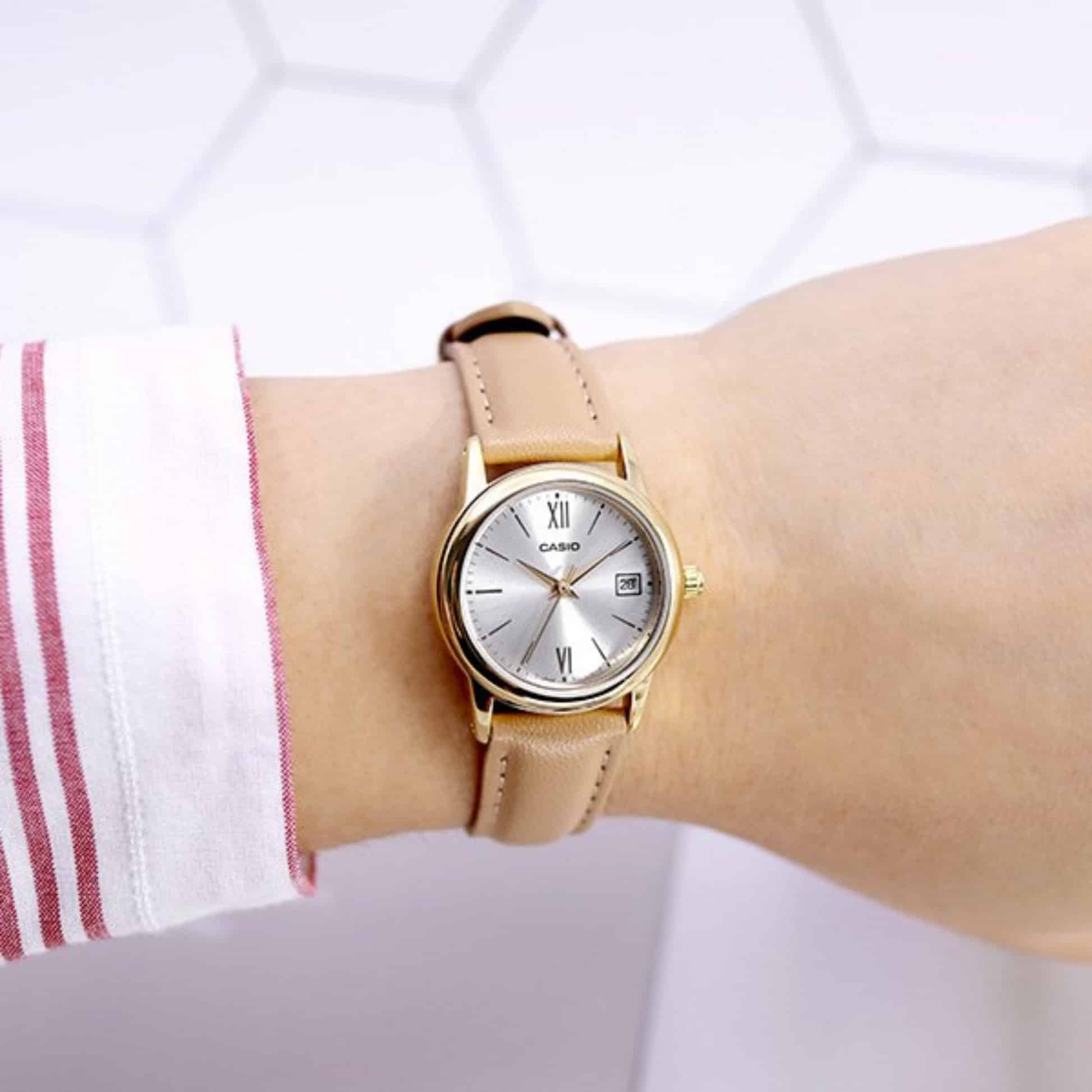 LTP-V002GL-7B3 Reloj Casio para Mujer - Image 2