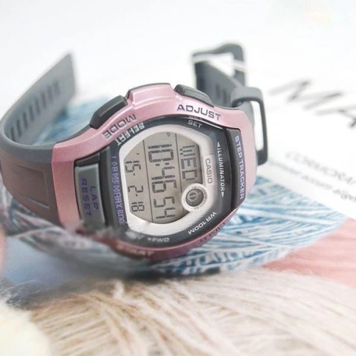 LWS-2000H-4AV Reloj Casio para Mujer - Image 3