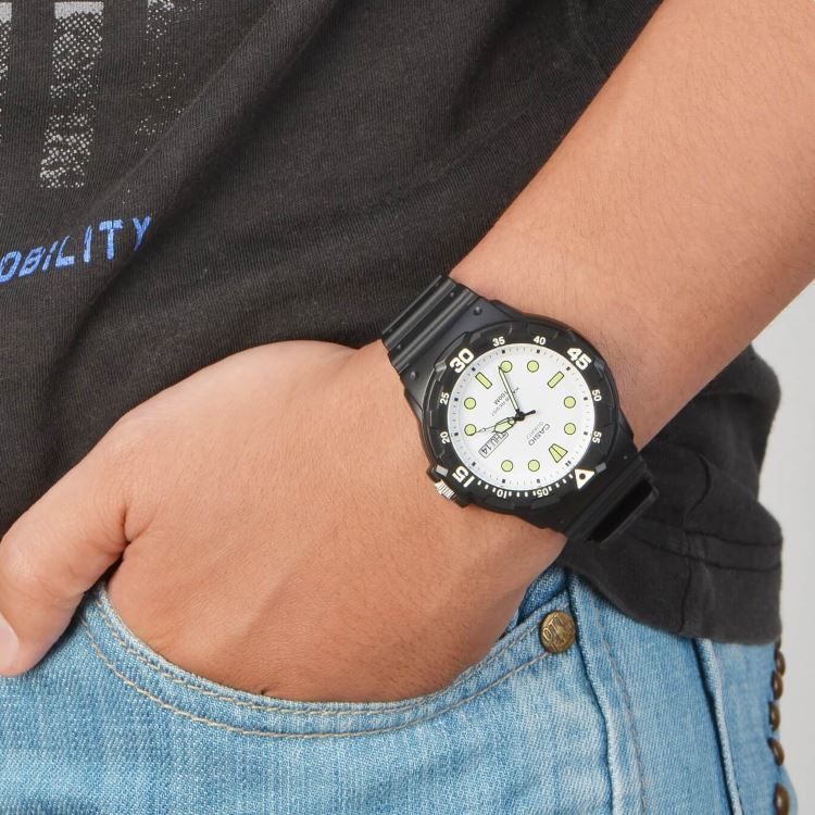 MRW-200H-7EV Reloj Casio para Hombre - Image 2