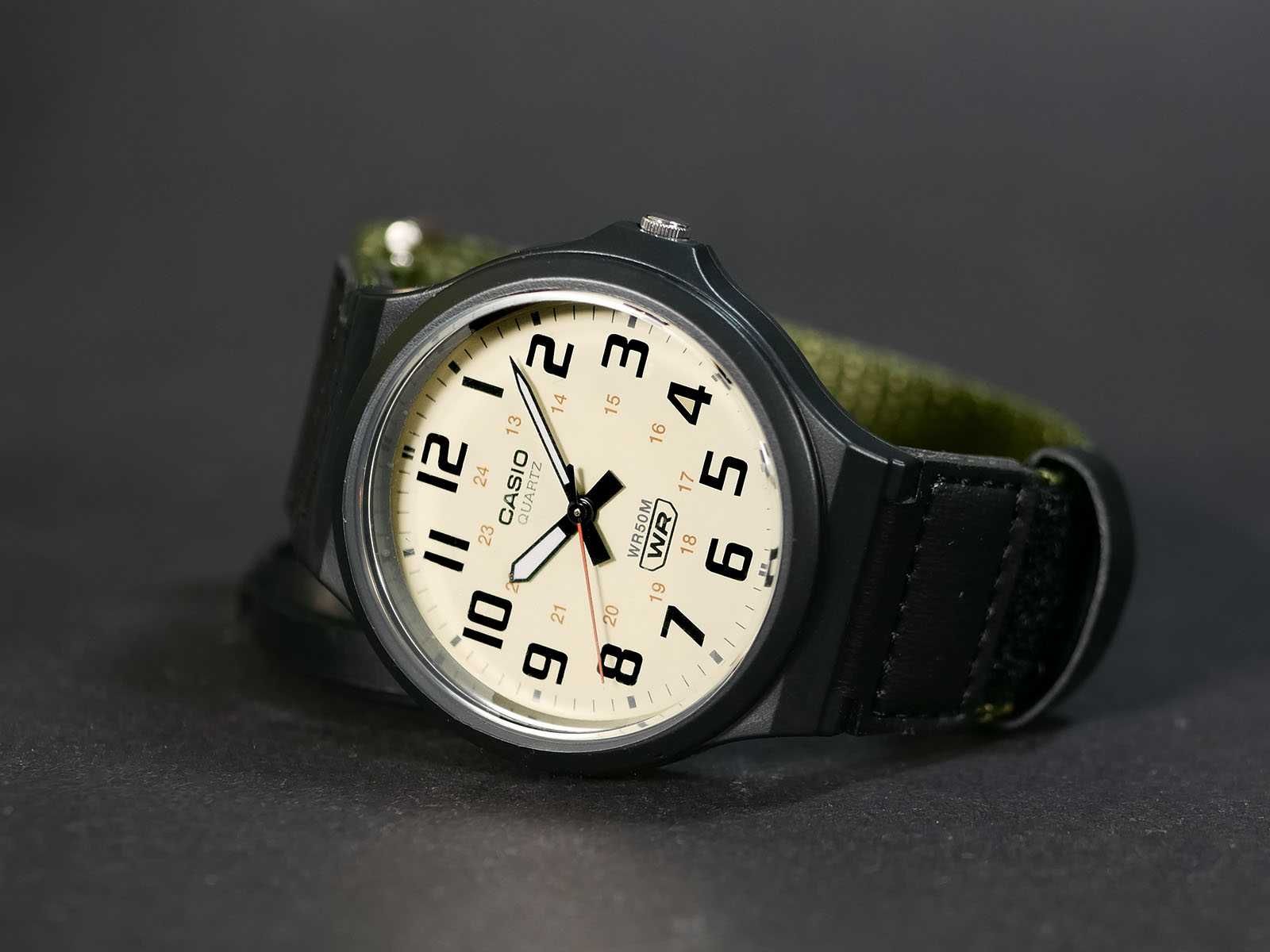 MW-240B-3BV Casio Reloj para Hombre - Image 3