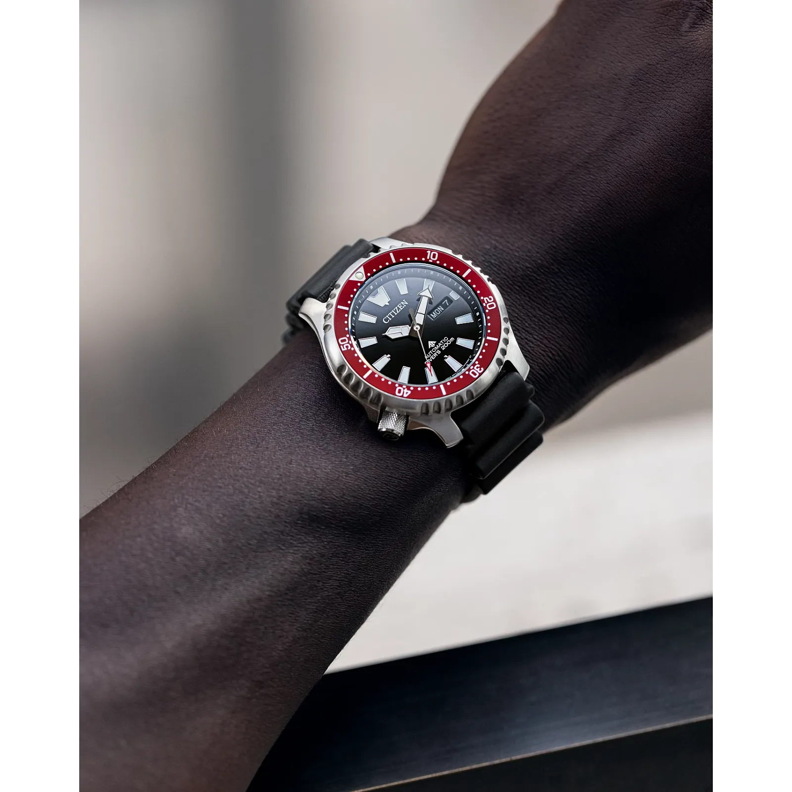 NY0156-04E Citizen Promaster de hombre pulsera de resina - Image 2