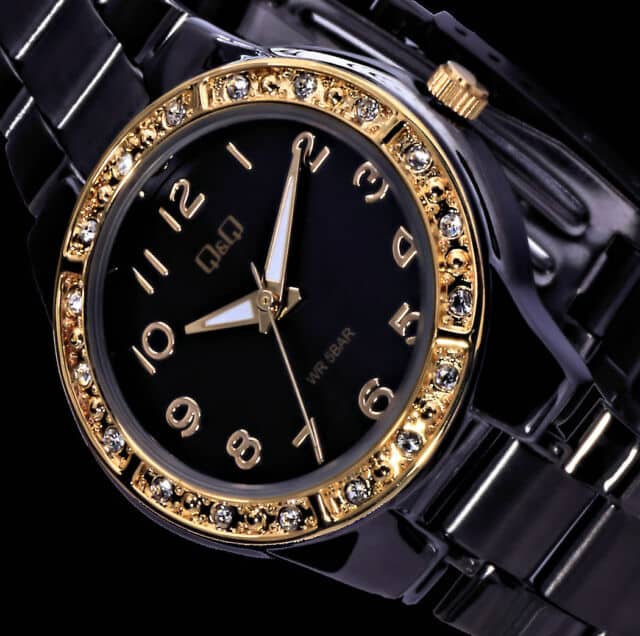 Q691J425Y Reloj QQ para Mujer - Image 2