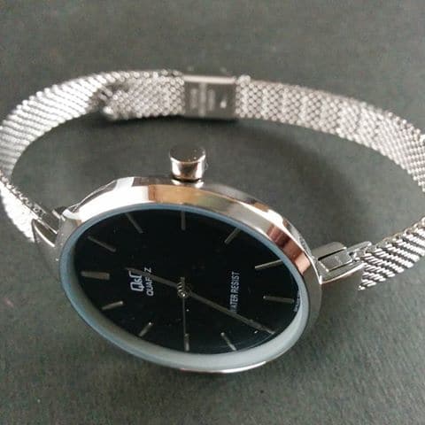 QA15J202Y Reloj QQ para Mujer - Image 3