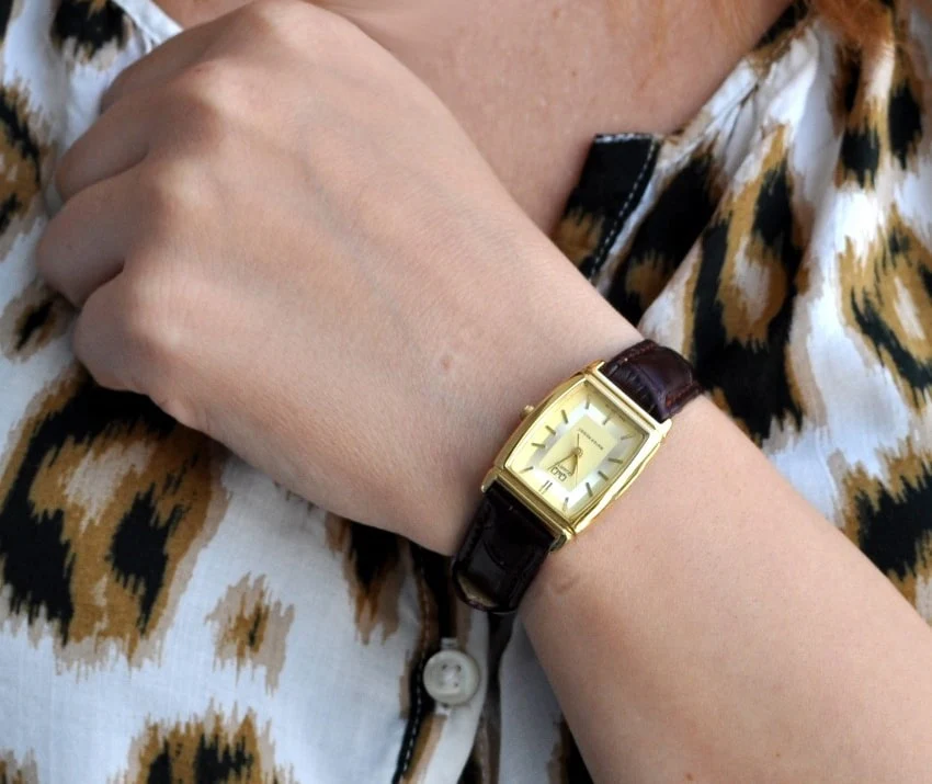 Q881J100Y Reloj QQ para Mujer - Image 2