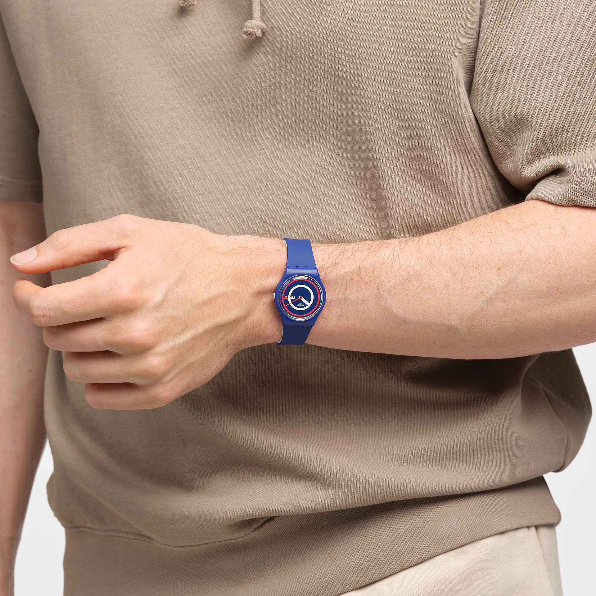 SO28N703 Reloj Swatch Blue to Basic Unisex correa de resina - Image 5