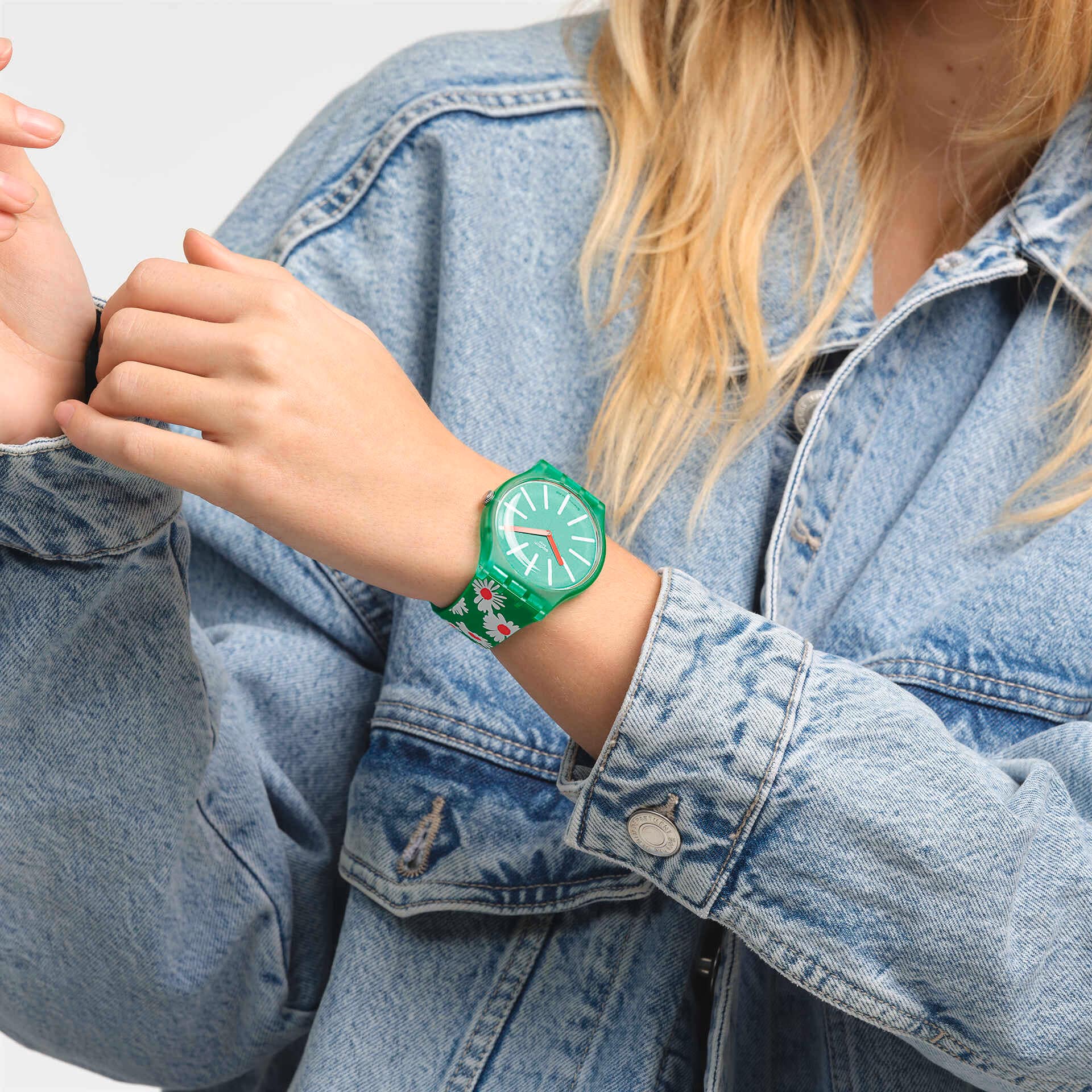 SO29G104 Reloj Swatch Meadow Flowers unisex banda de resina 41 mm - Image 5