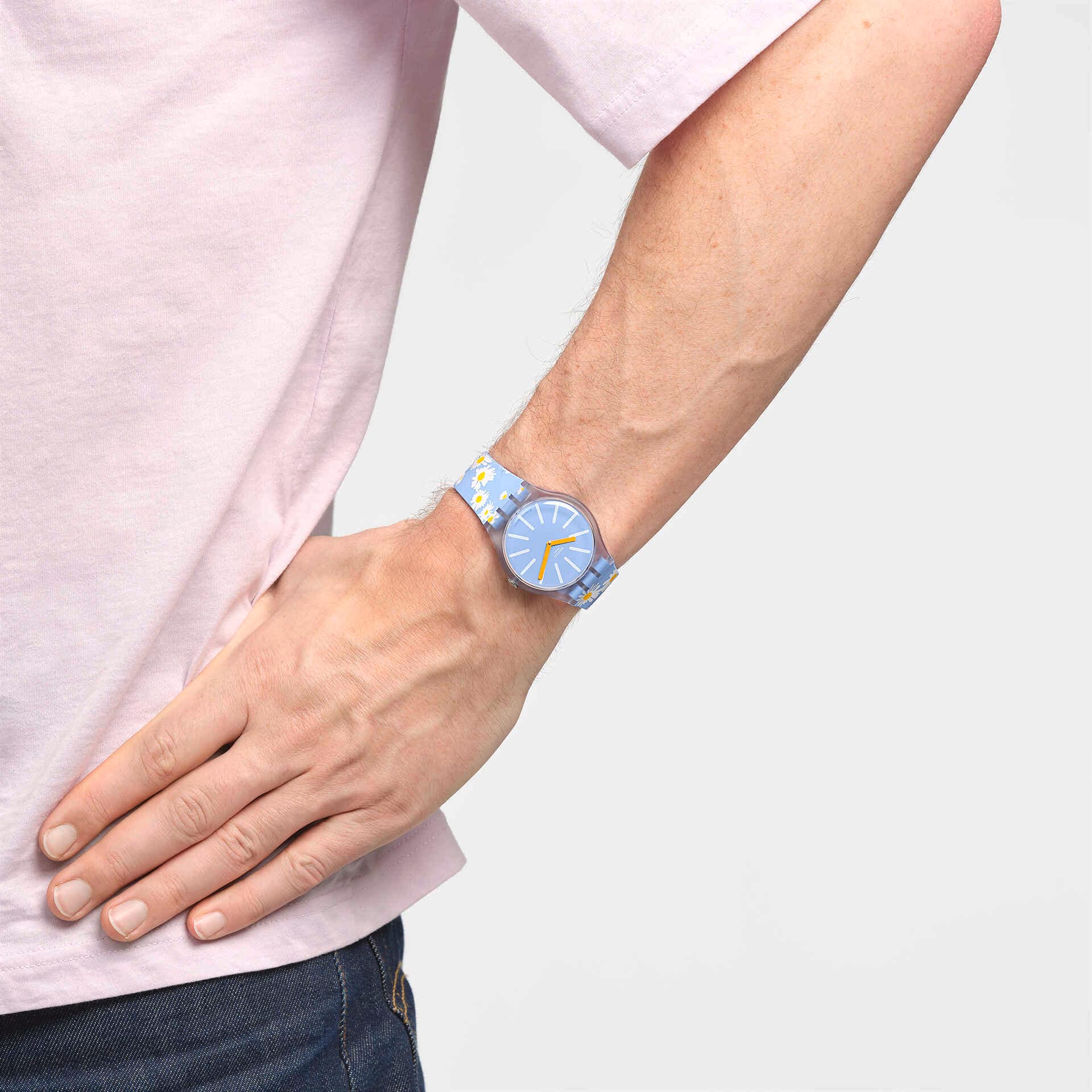 SO29S100 Reloj Swatch Dazed By Daisies unisex correa de resina flores - Image 4