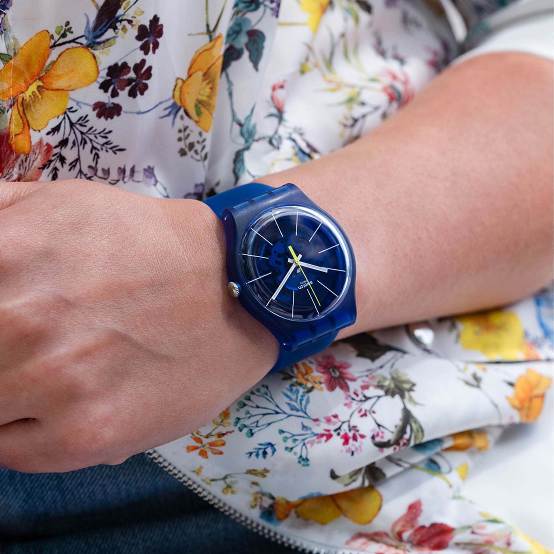 SUON142 Swatch Blue Sirup de hombre pulsera de resina - Image 4