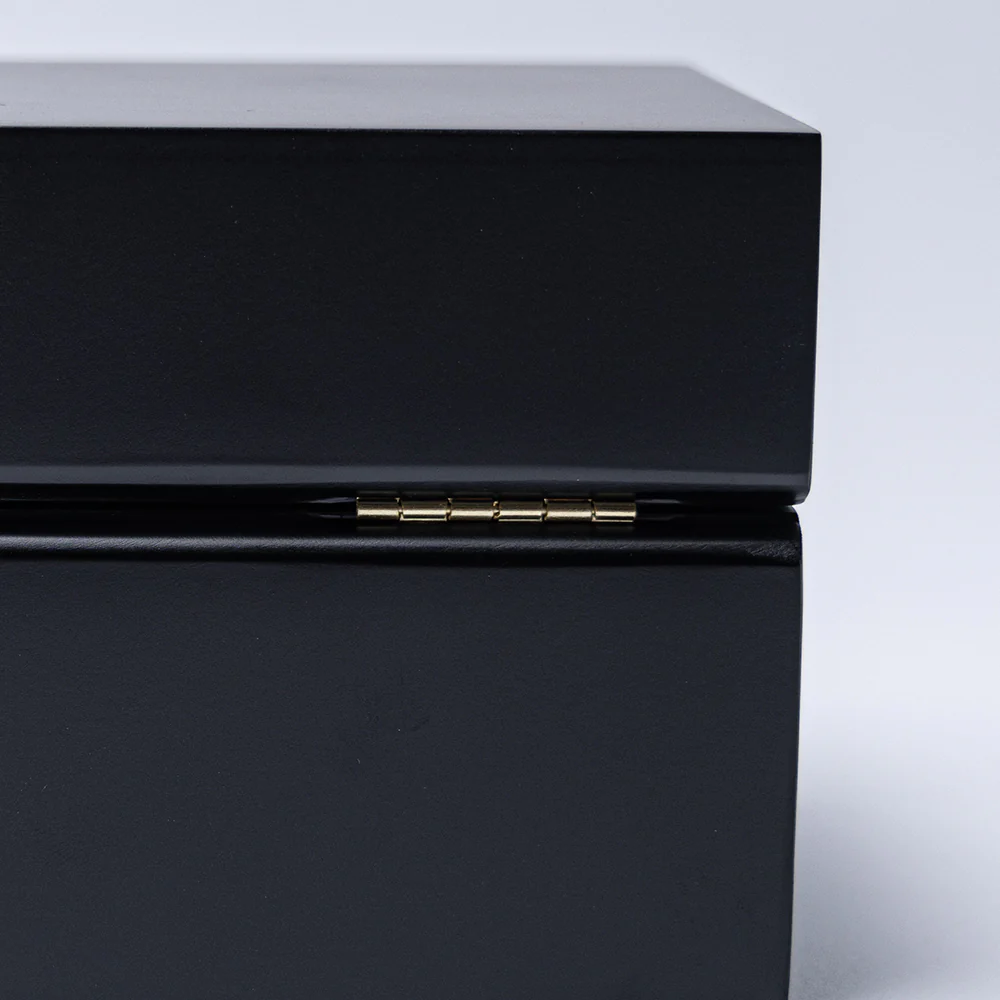 TC-001 Caja para un reloj acolchado de madera - Image 12