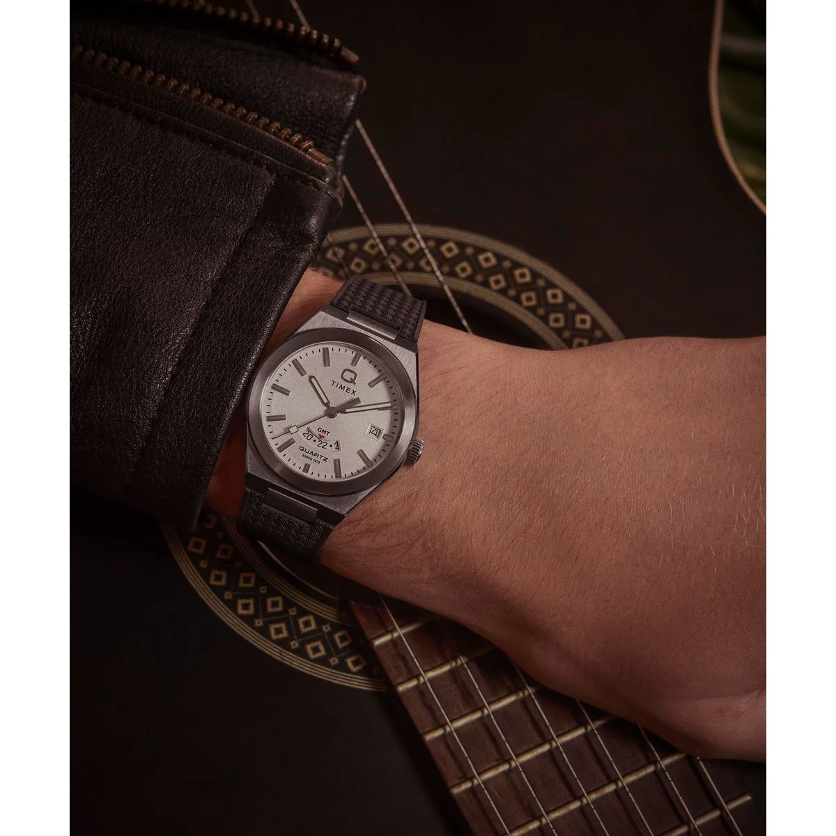 TW2Y12200 Reloj Timex Q Continental GMT de hombre correa de resina - Image 3
