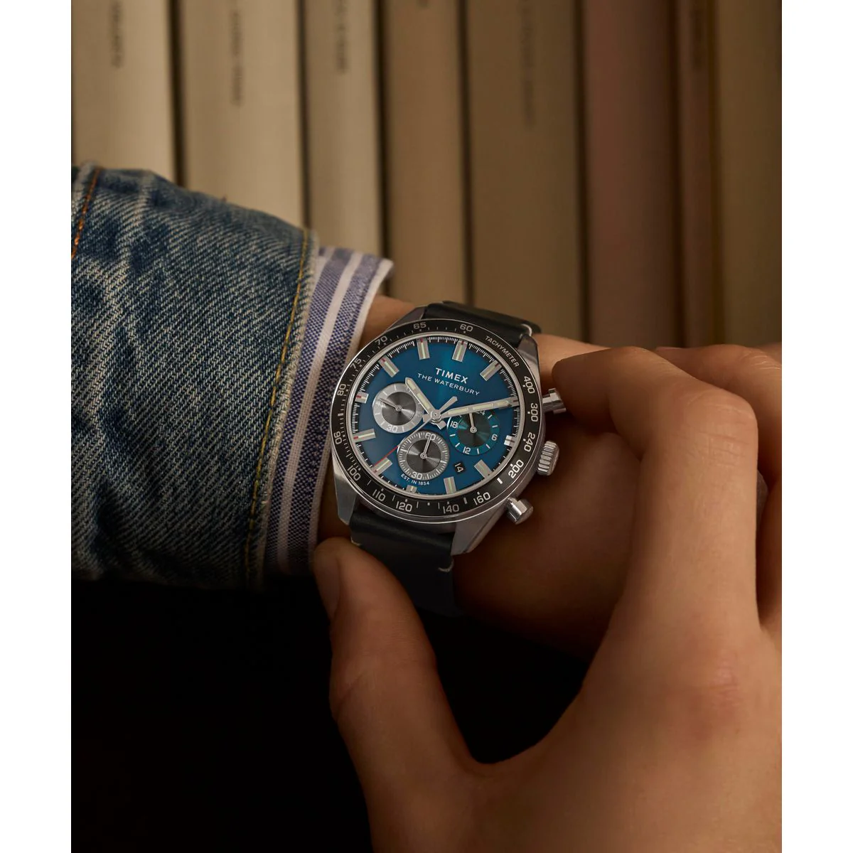 TW2Y18600 Reloj Timex Waterbury de hombre correa de piel - Image 2