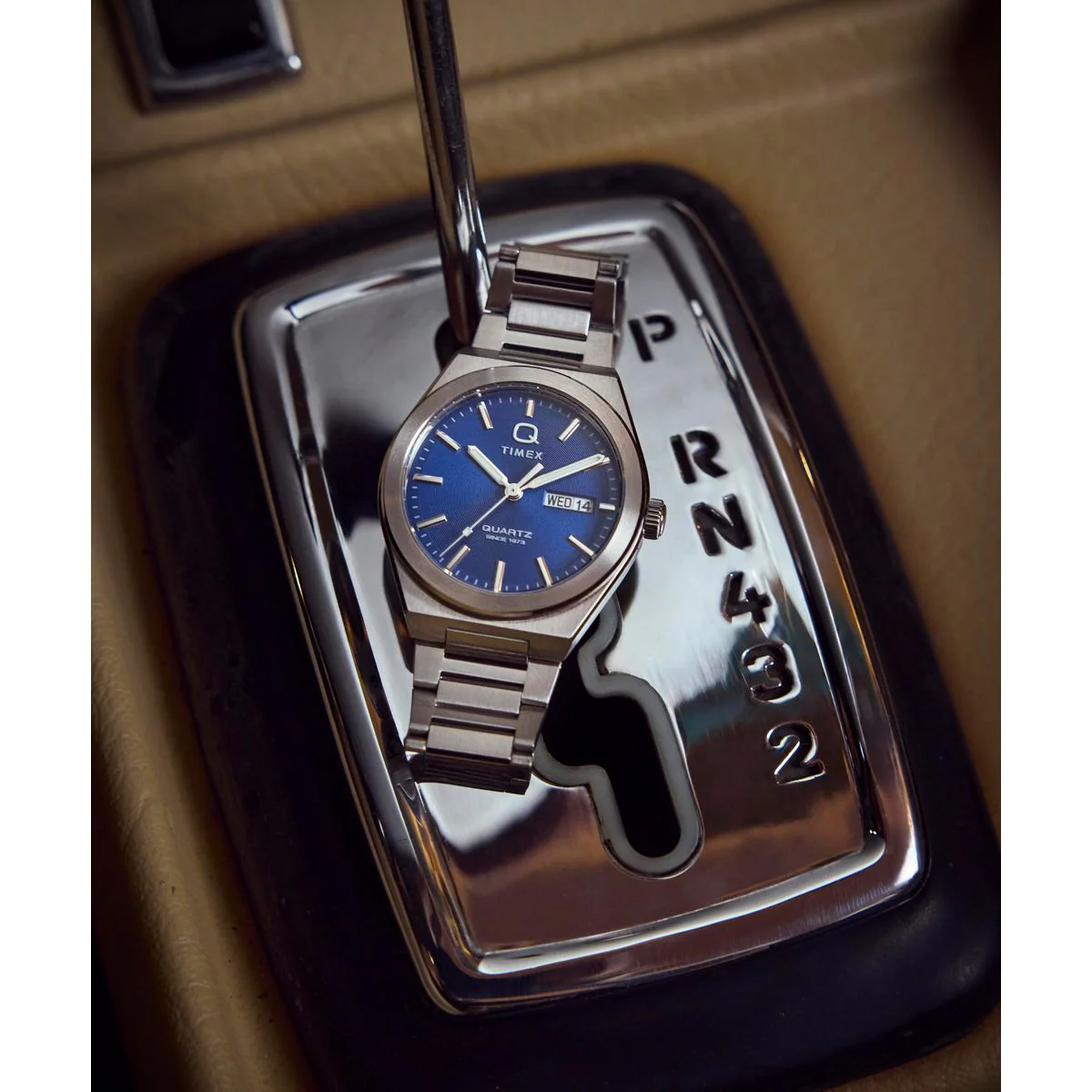 TW2Y25100 Reloj Timex Q Continental de hombre correa de metal - Image 3