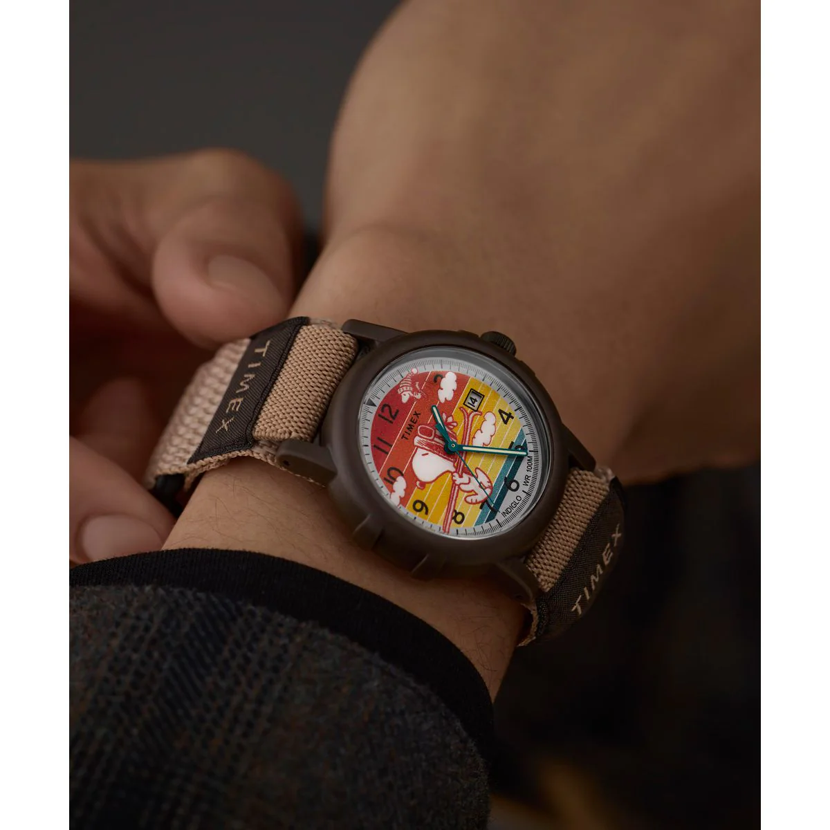 TW4B34900 Reloj Timex Peanuts Camper Ski de hombre correa de tela - Image 6